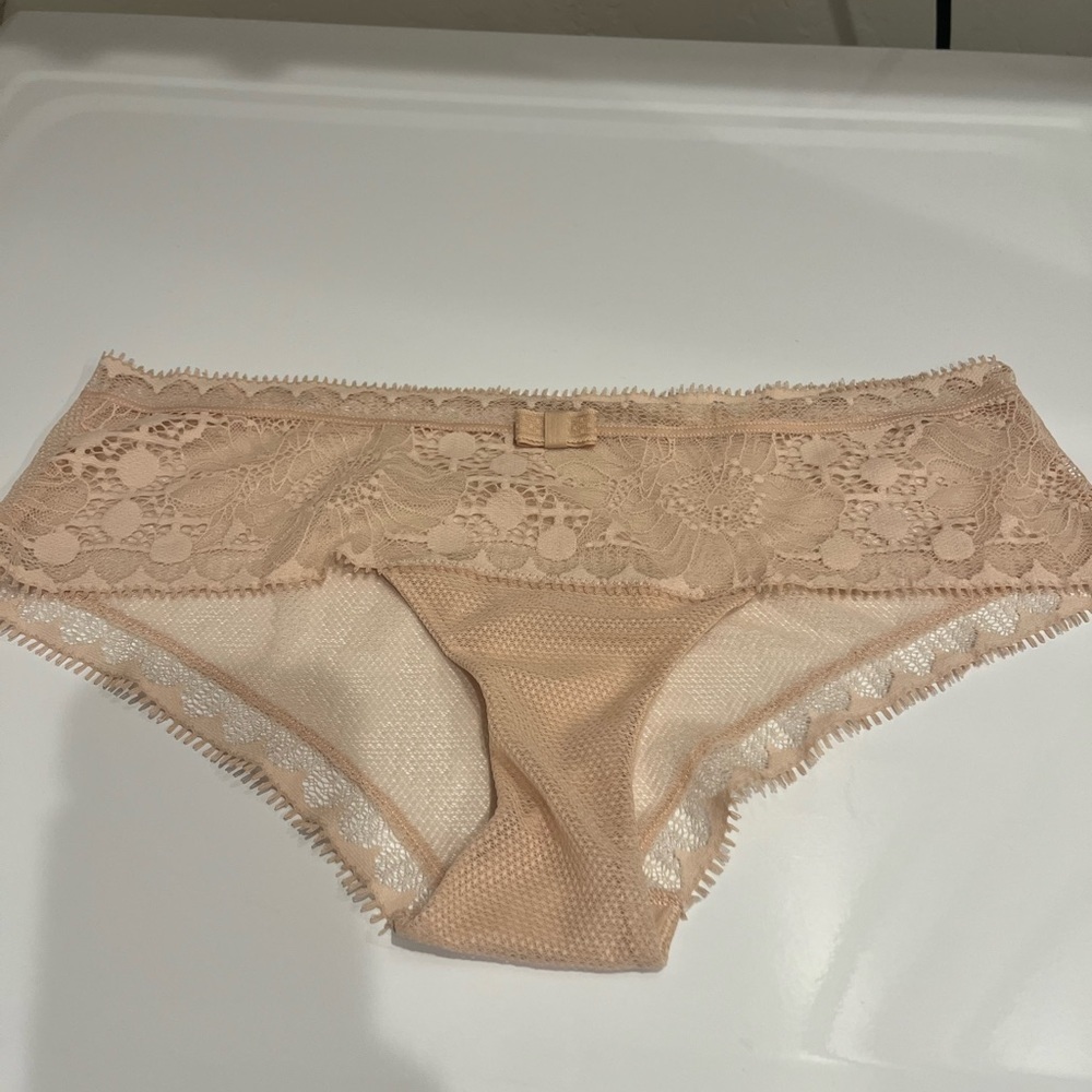 Chantelle women’s underwear size L‎